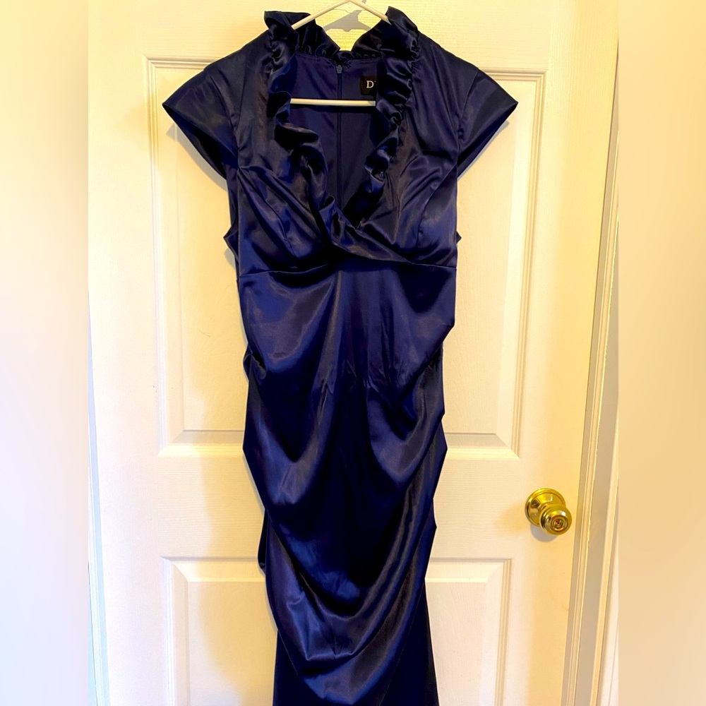 Beautiful navy cocktail/party dress-Sz14